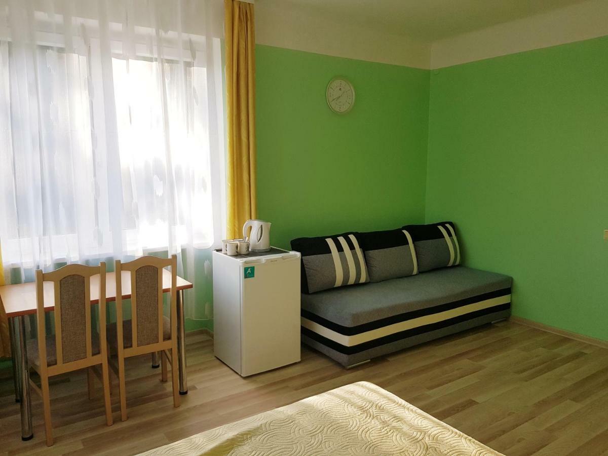 Neringa Guest House Palanga Ngoại thất bức ảnh